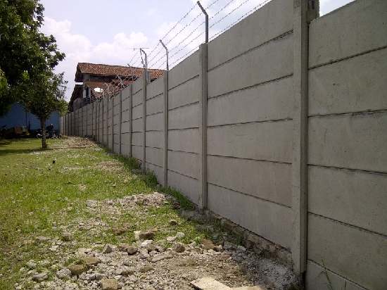 Dinding panel precast beton untuk pagar dan struktur CV Mandiri Jaya Beton