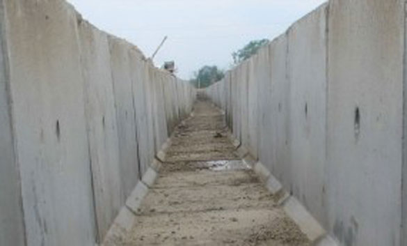 U-Ditch precast terpasang di proyek drainase perumahan