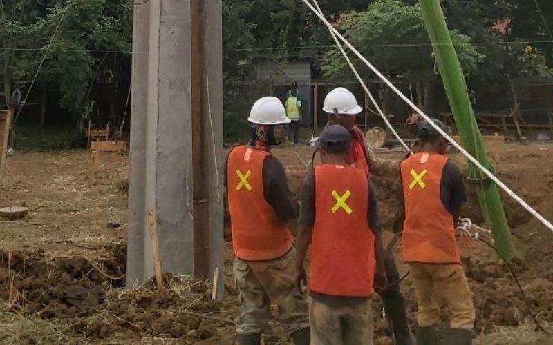 Tiang listrik beton pracetak